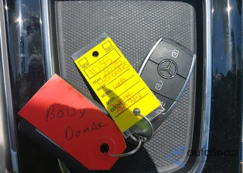 2025 Mercedes-Benz Glb 250 z USA, uszkodzony, nr VIN W1N4M4GB2SW416676